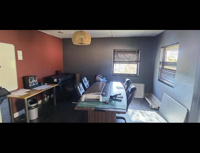 BUSINESS PROPERTY TO RENT IN TYGER VALLEY